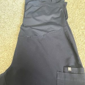 Maternity figs size large scrubs